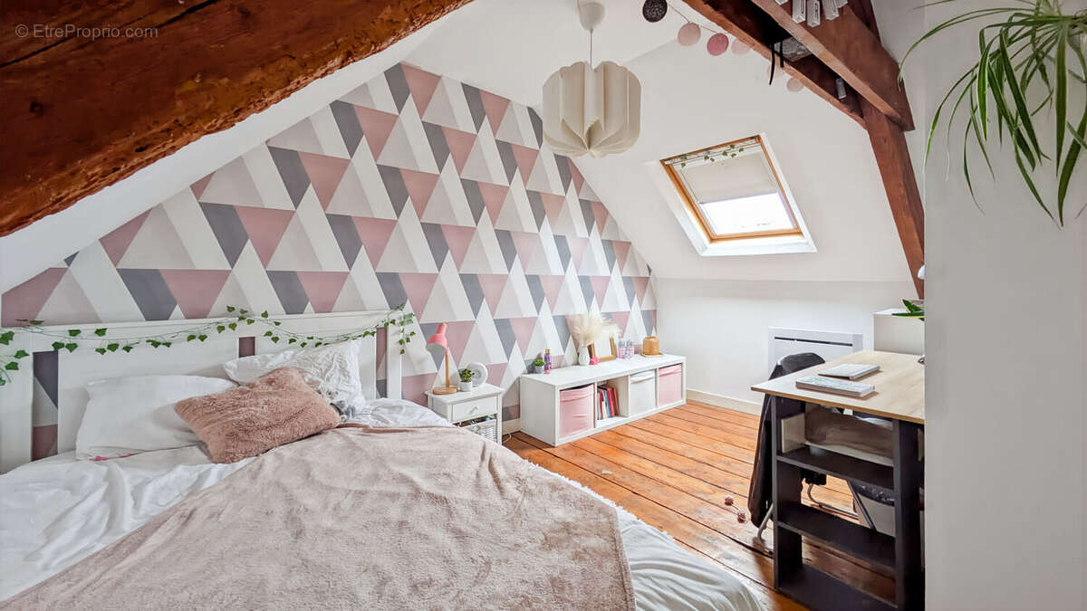 Maison à LA CHAPELLE-AUX-FILTZMEENS