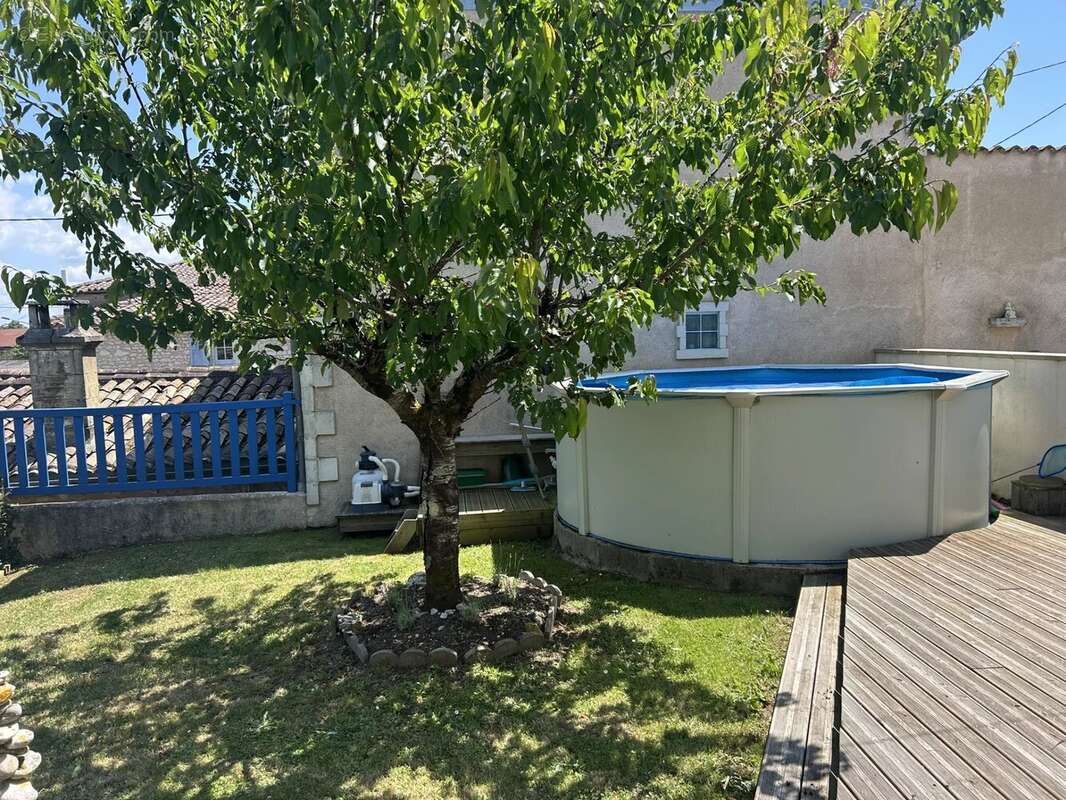 Appartement à SAINT-THOMAS-DE-CONAC