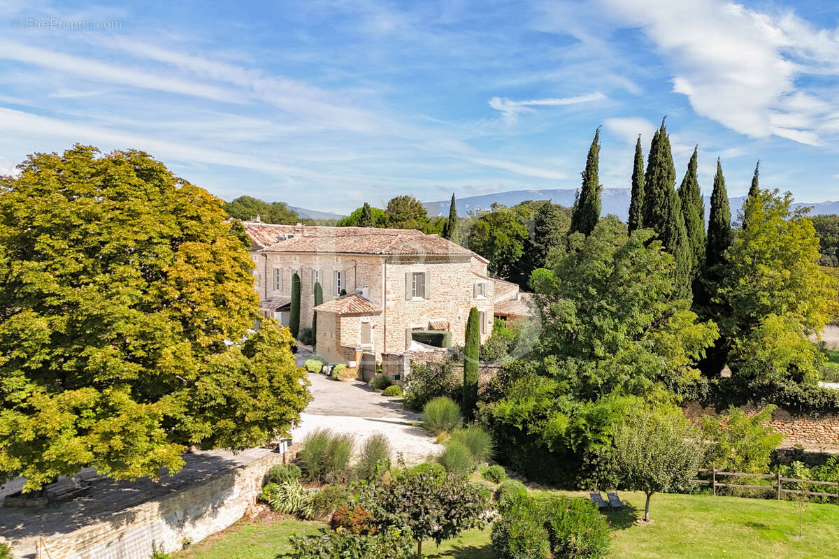Maison à GRIGNAN