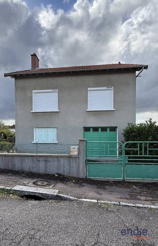 Maison à SAINT-JUNIEN