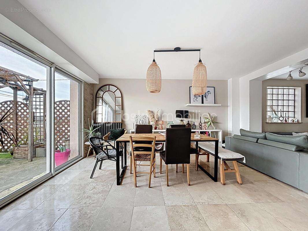 Maison à CORBEIL-ESSONNES