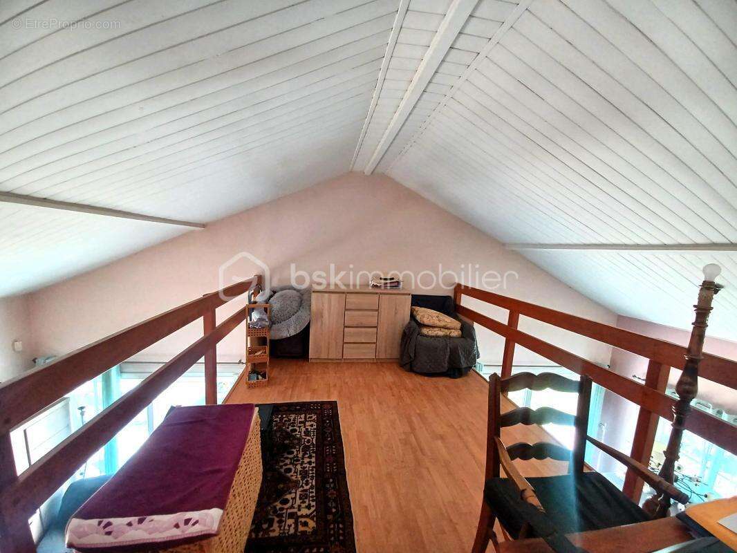 Maison à VILLENEUVE-SUR-BELLOT