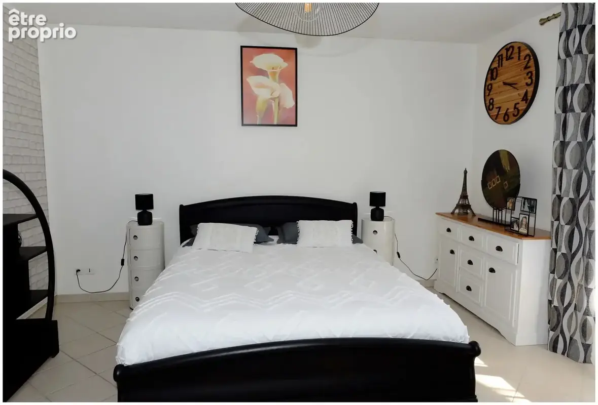 MONTELIMAR - 26200 (Drôme) France Villa contemporaine T5 190m² – Terrain clos 900 m² Garage 50 m² - Terrasse 90 m² - Piscine 32  - photo 13