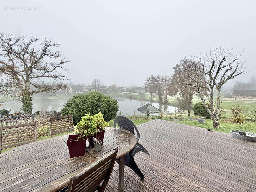 Maison à COURS-LES-BARRES