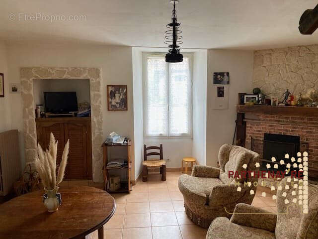 Maison 115 m² à Lhoumois  - photo 7