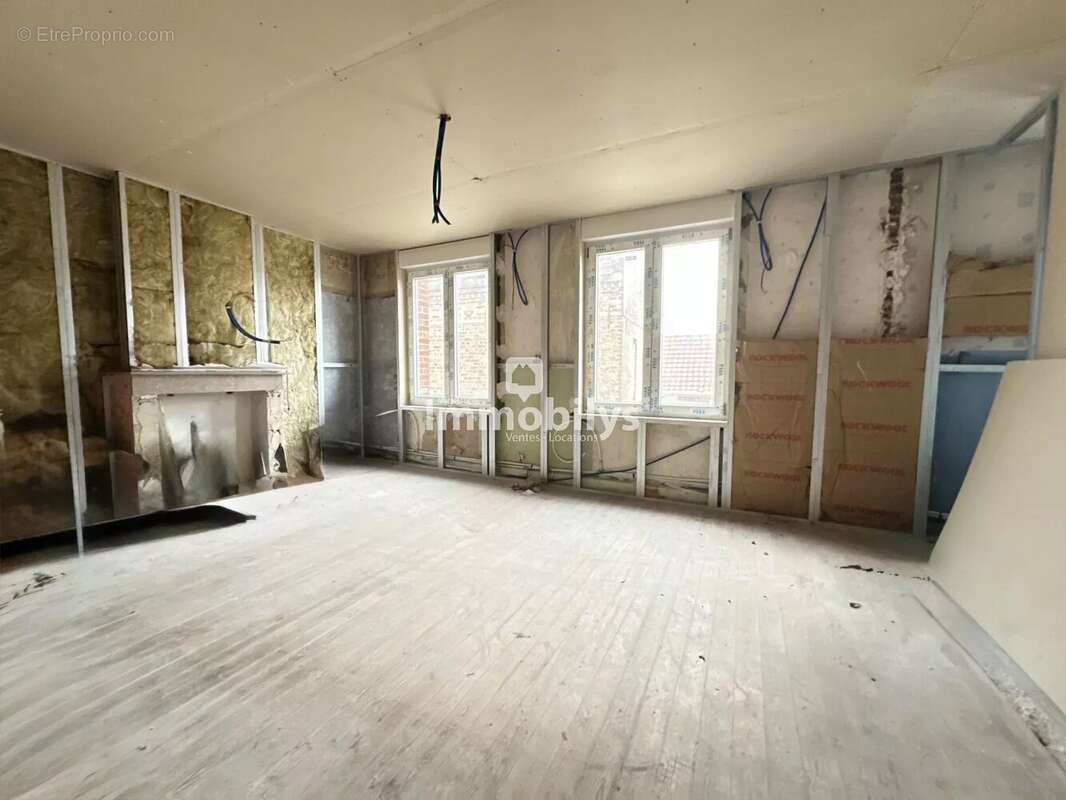 Maison à SIN-LE-NOBLE