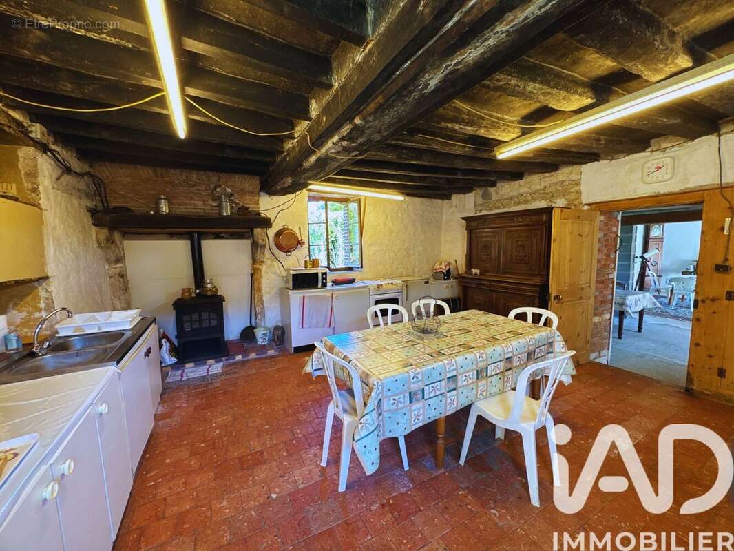 Maison 88 m² à Alligny-Cosne  - photo 5