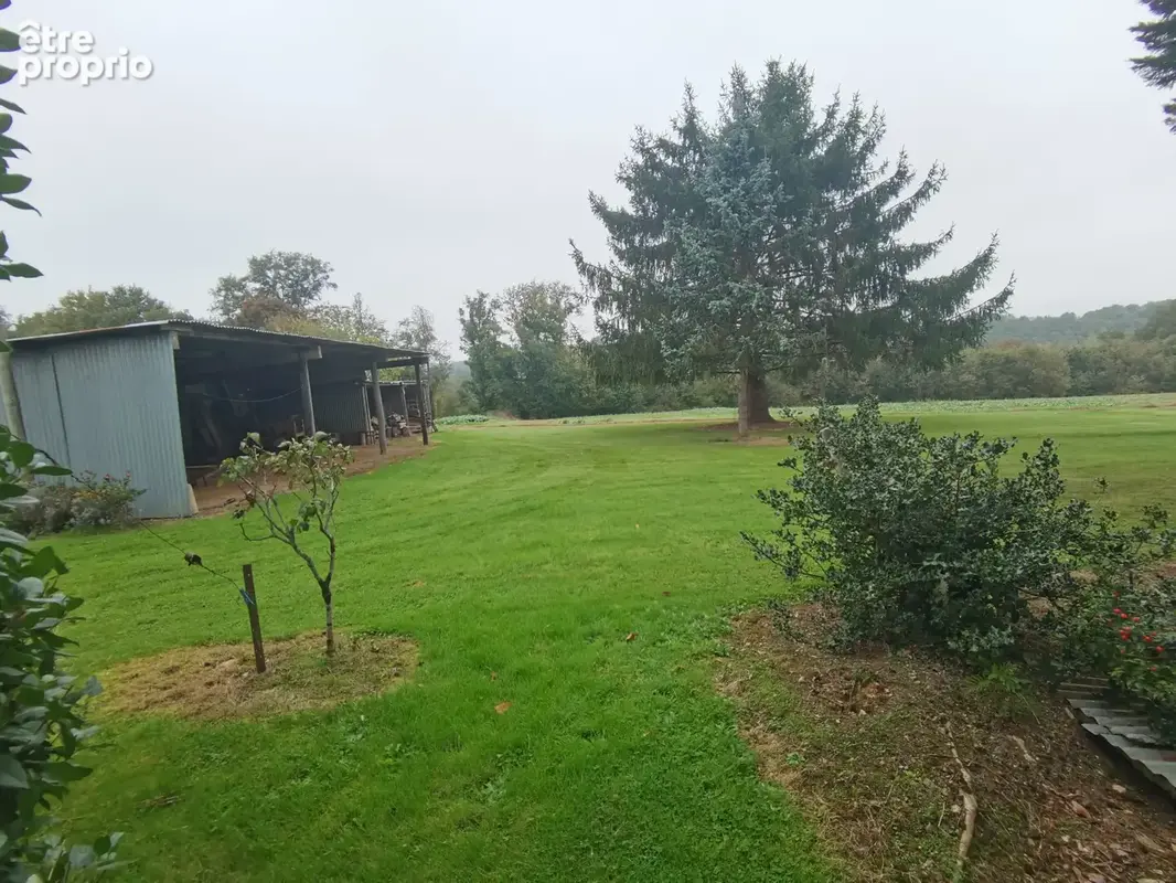 Maison de campagne plain pied avec granges et dépendances - photo 2
