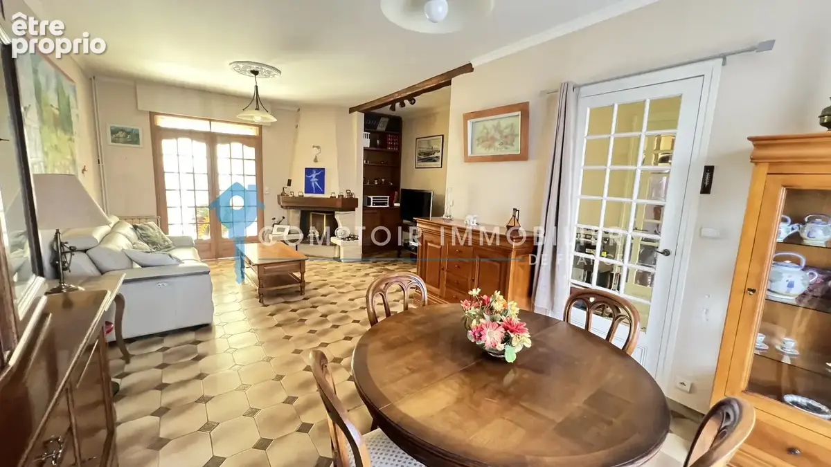 Propriété avec maison 260m2 et dépendance aménageable - photo 16