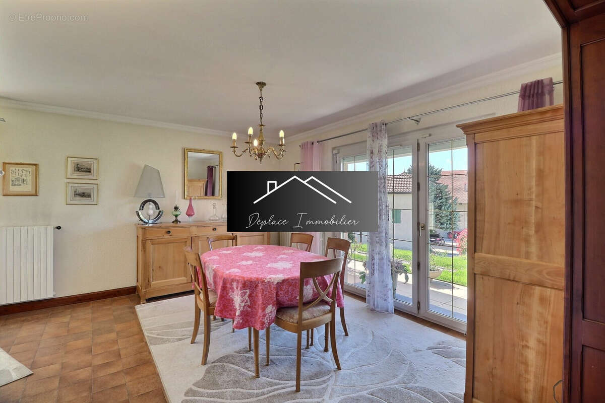 Maison à CRANVES-SALES