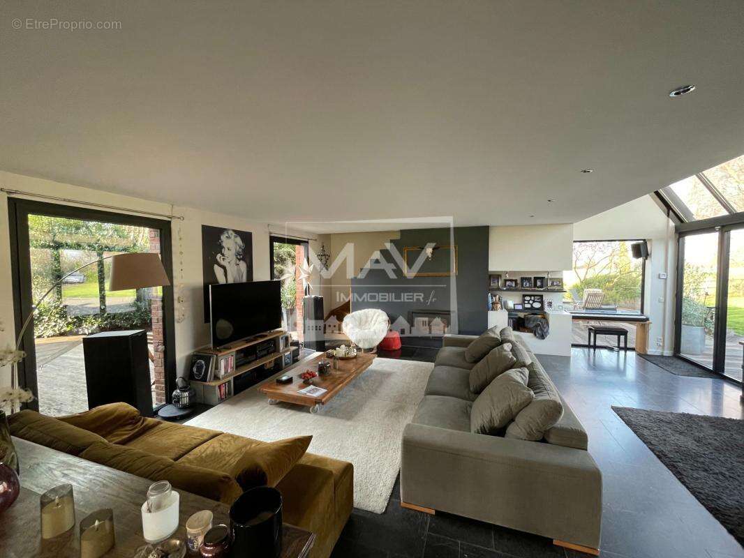 Maison à QUESNOY-SUR-DEULE