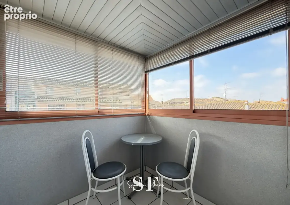 Agen hyper centre - appartement f2 spacieux avec terrasse et place de parking - photo 5