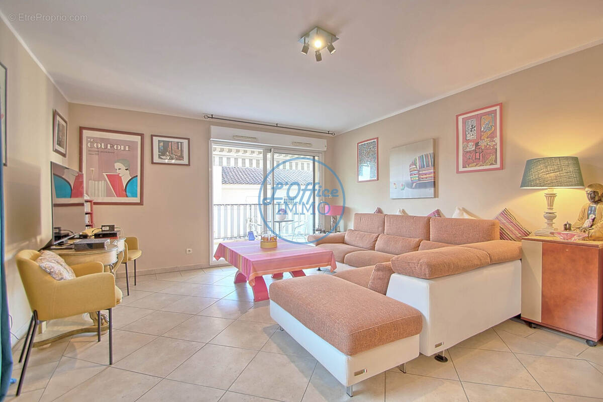 Appartement à CARQUEIRANNE