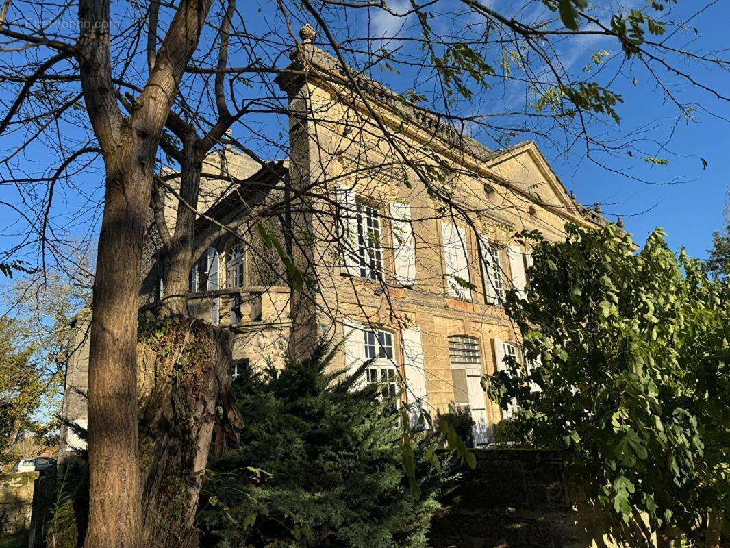Maison à SAINT-EMILION