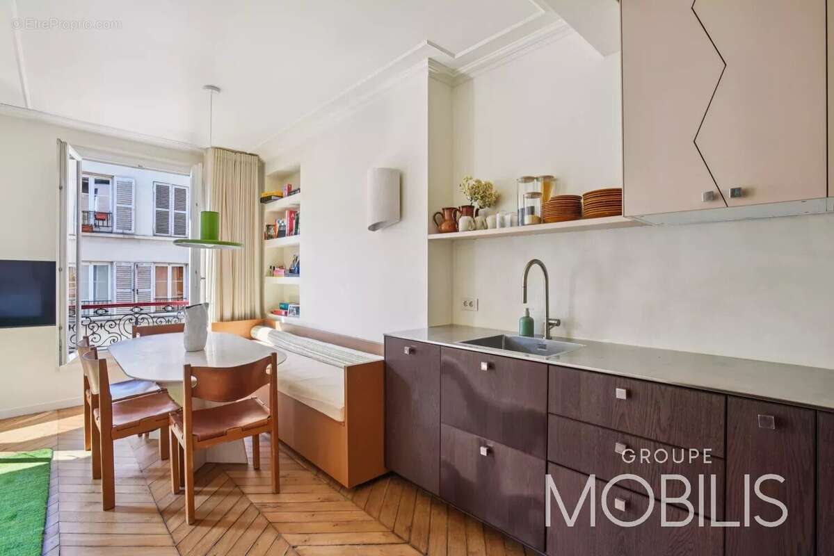 Appartement à PARIS-10E