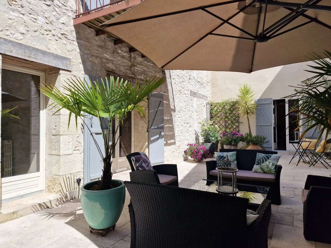 Maison à EYMET