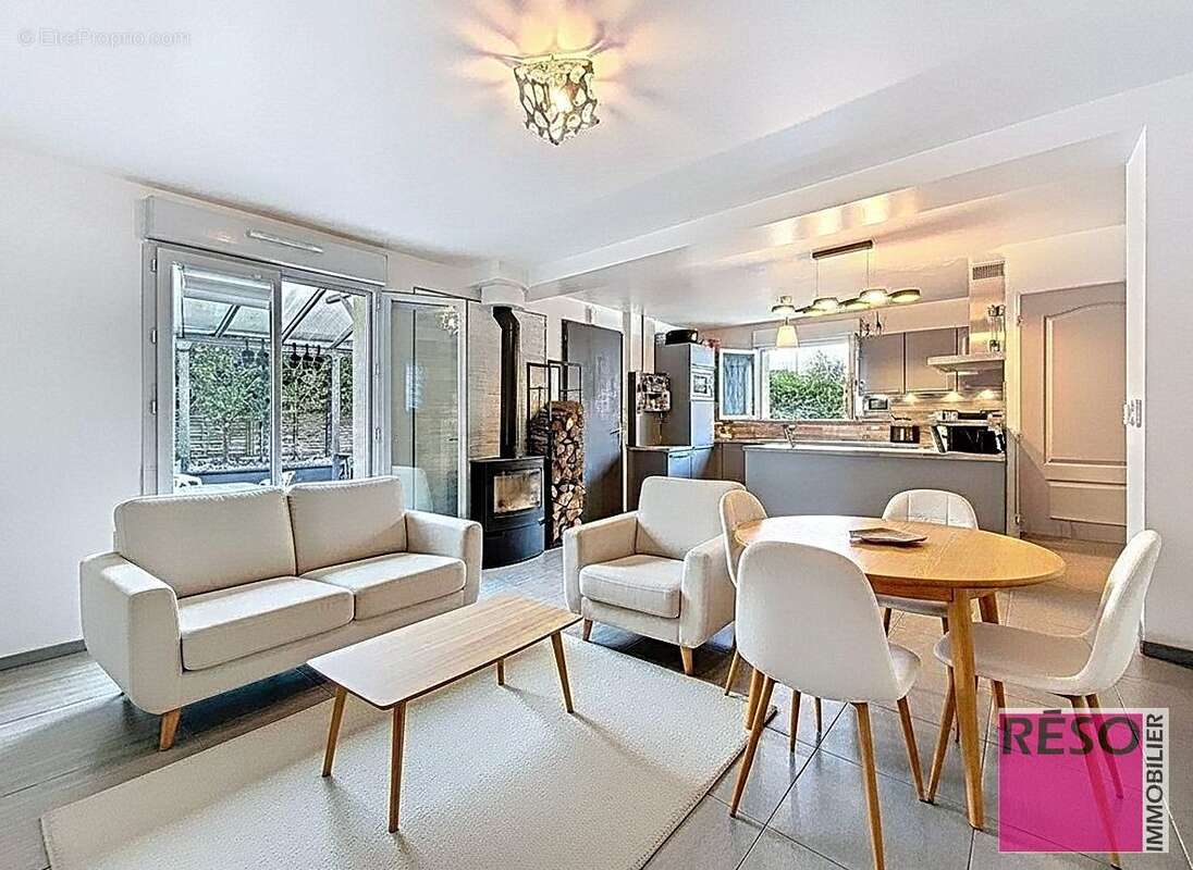 Maison à VETRAZ-MONTHOUX