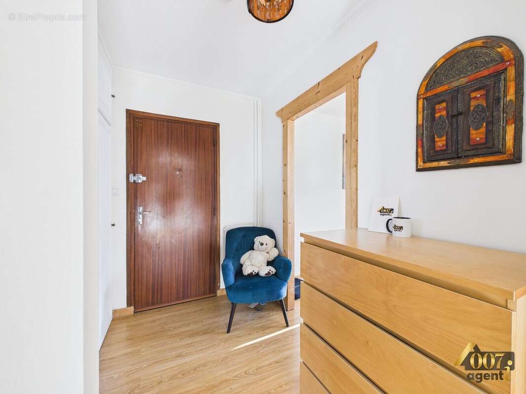 Appartement à GILLY-SUR-ISERE