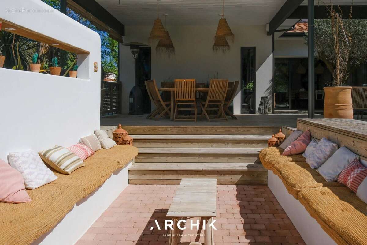 Maison à MIOS