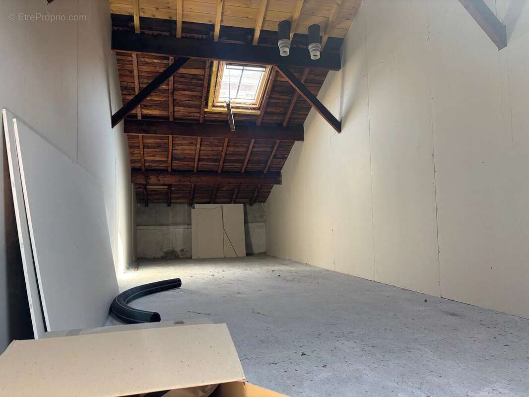 Appartement à TASSIN-LA-DEMI-LUNE