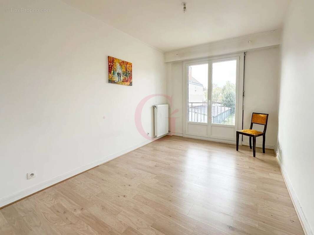 Appartement à BOURG-LA-REINE
