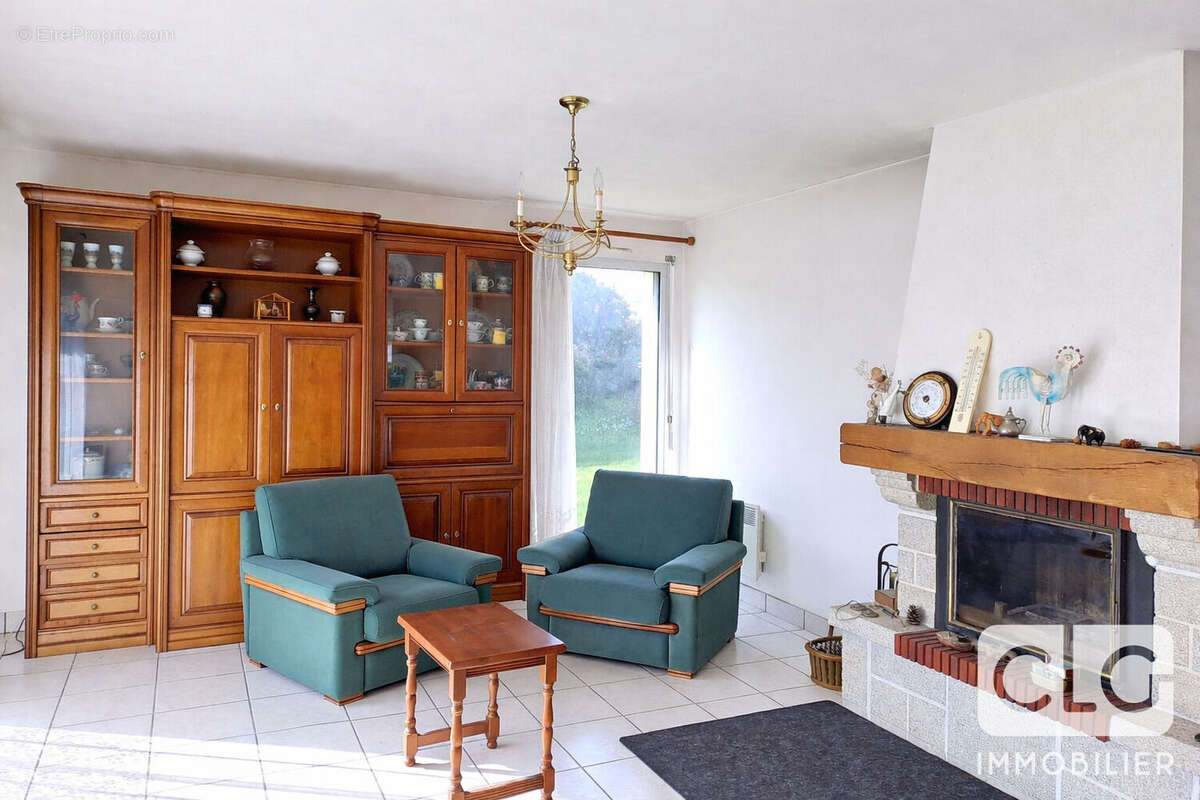 Maison à COMBRIT