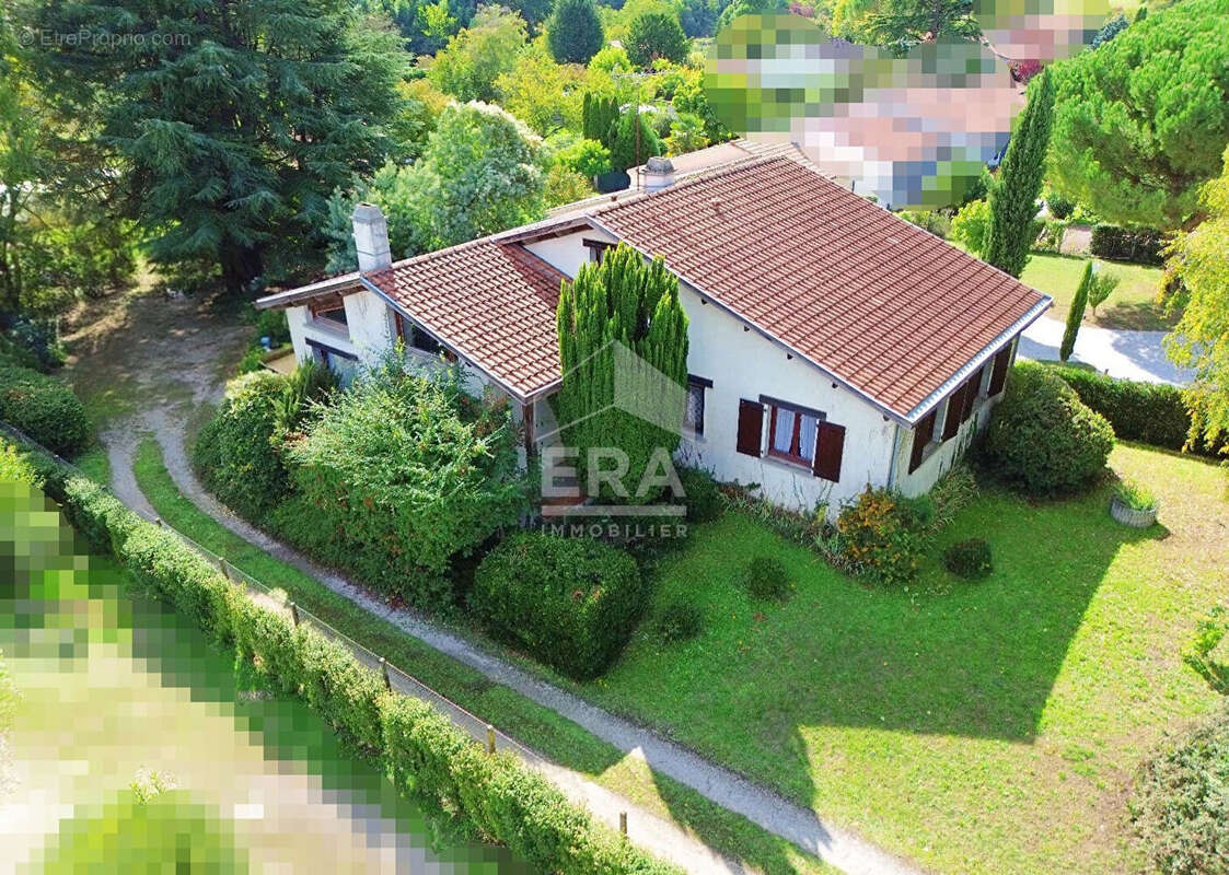 Maison à TROIS-PALIS