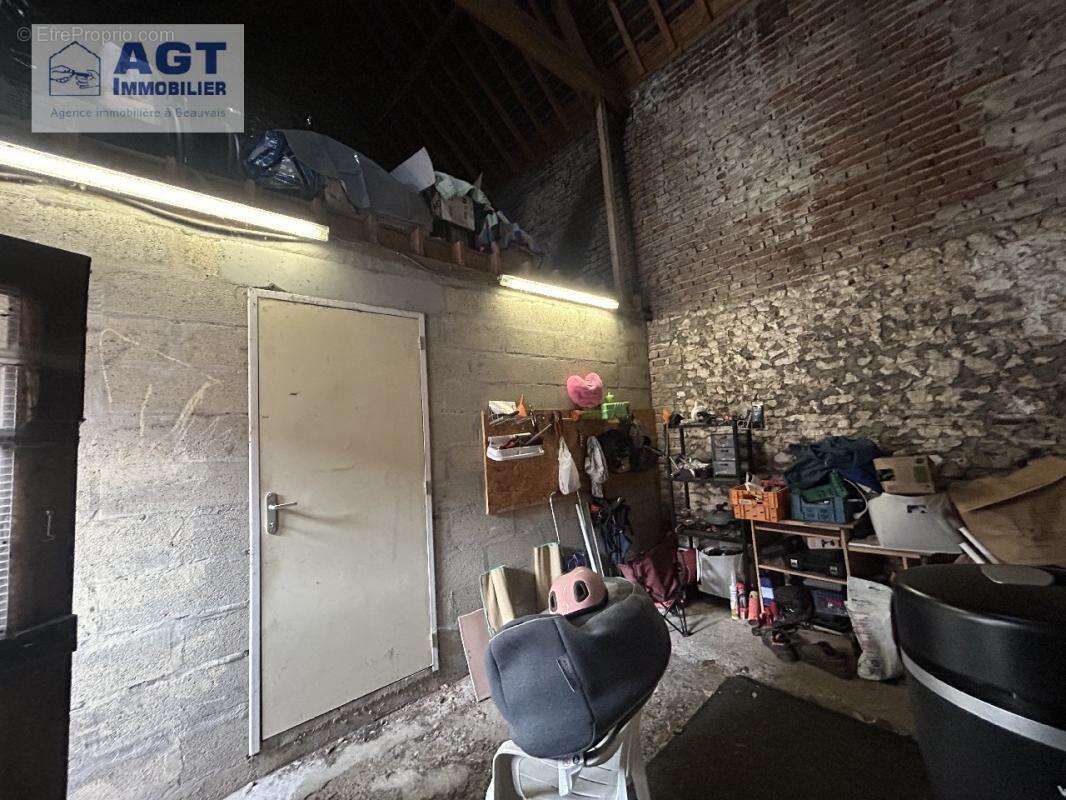 Maison à MILLY-SUR-THERAIN