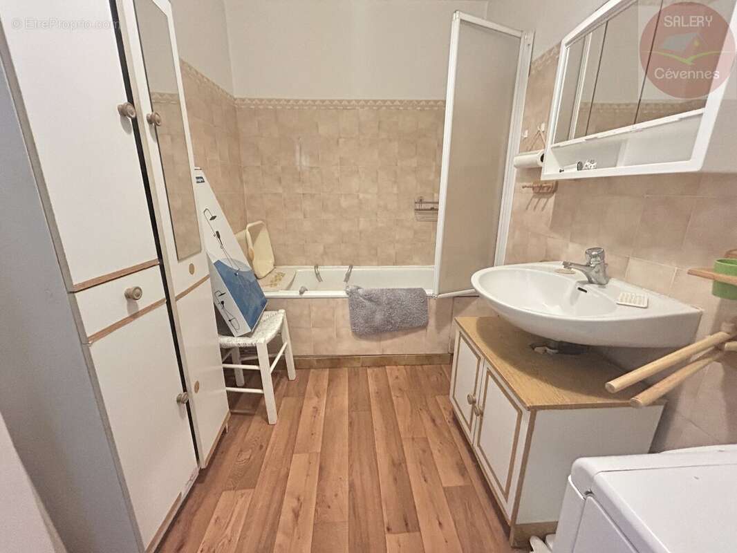 Ensemble immobilier - jardin privatif - double potentiel locatif - photo 10