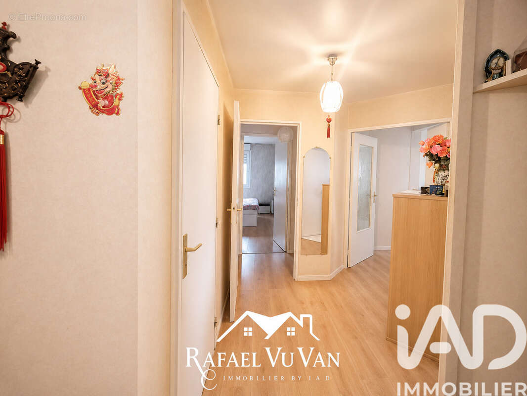 Photo 5 - Appartement à LA COURNEUVE