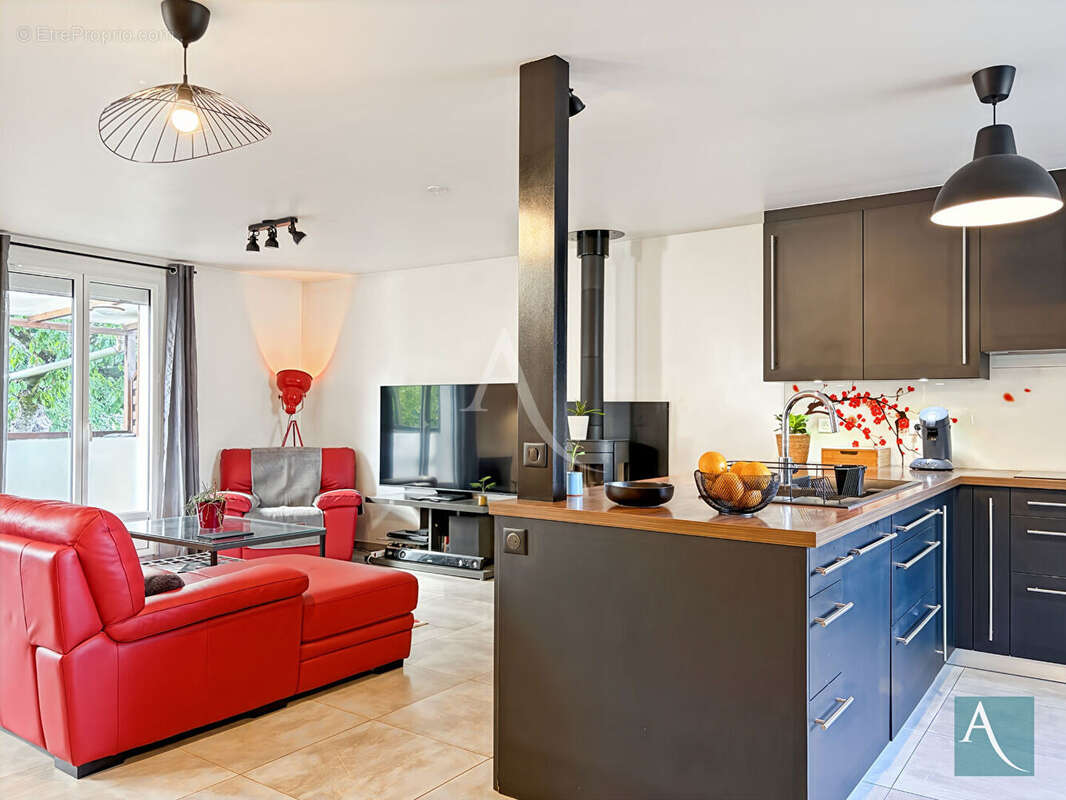 Maison 5 pièces - 128 m² habitables - Sous-sol total, 2 terrasses couvertes, jardin - Linas 91310 - photo 2