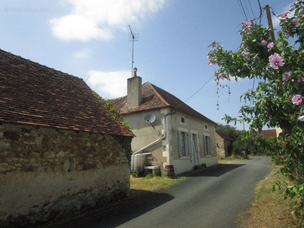 Maison à LIGNAC