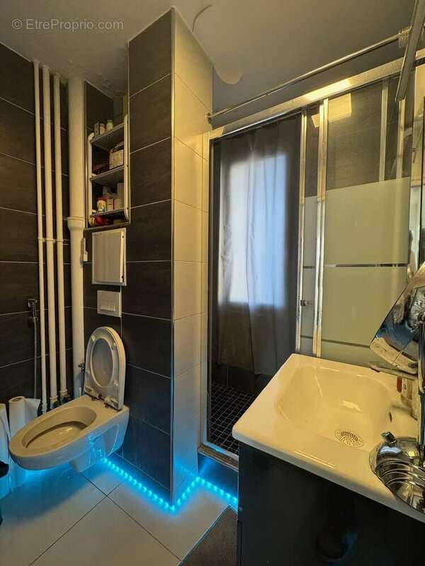 Appartement à PARIS-18E