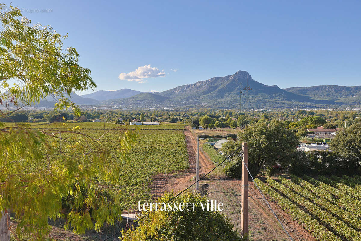 Appartement à LA CRAU