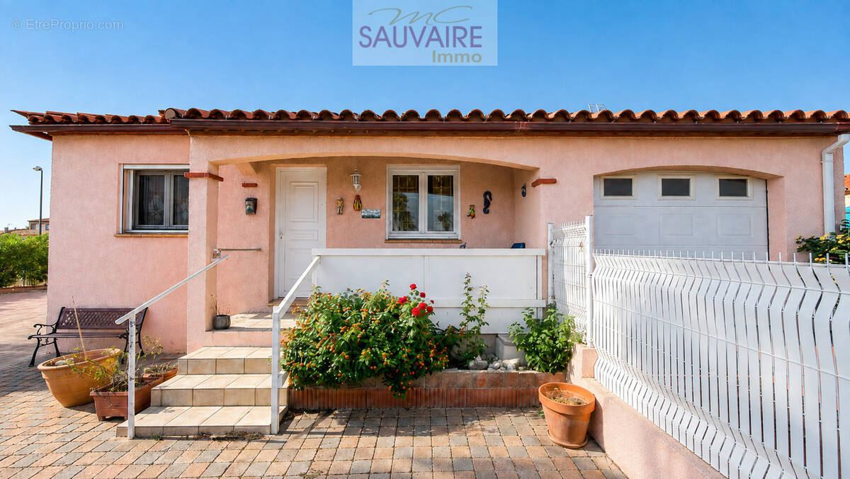 Maison à SAINT-LAURENT-DE-LA-SALANQUE