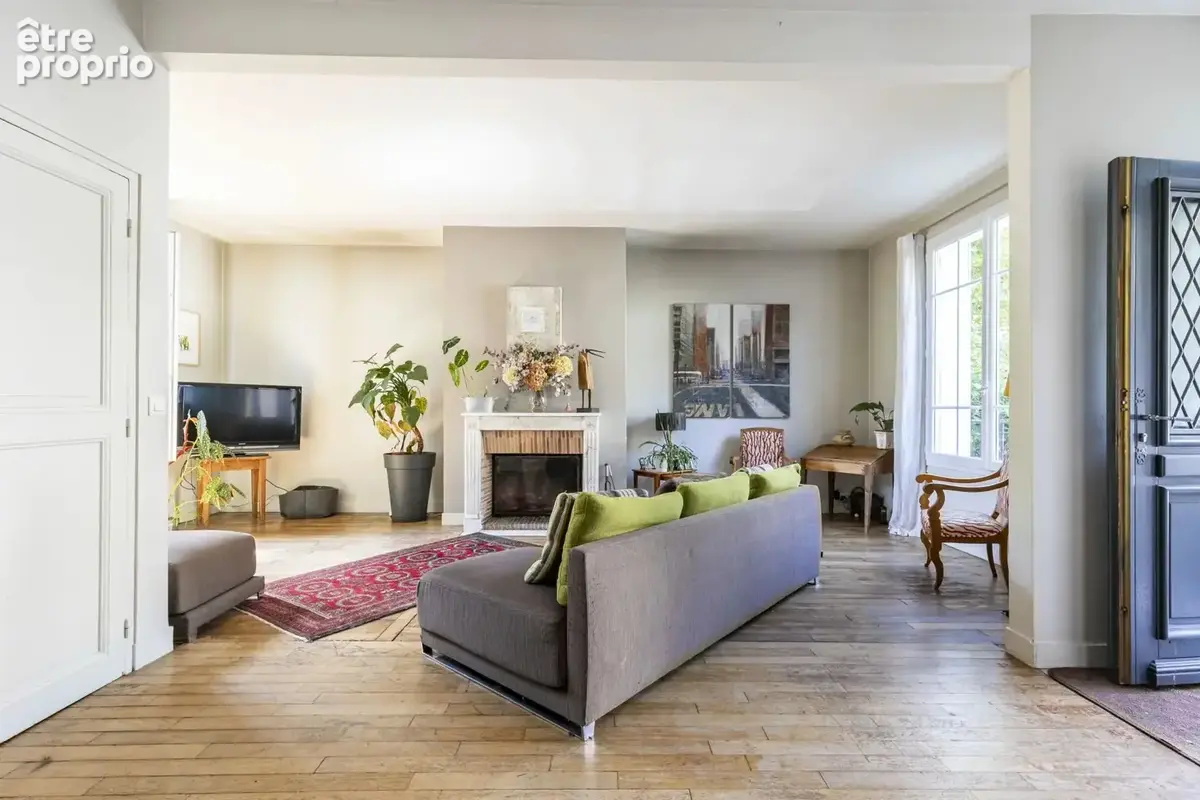 CHAVILLE -  Parc FOURCHON - Belle Meulière sur Terrain 494m² - photo 3