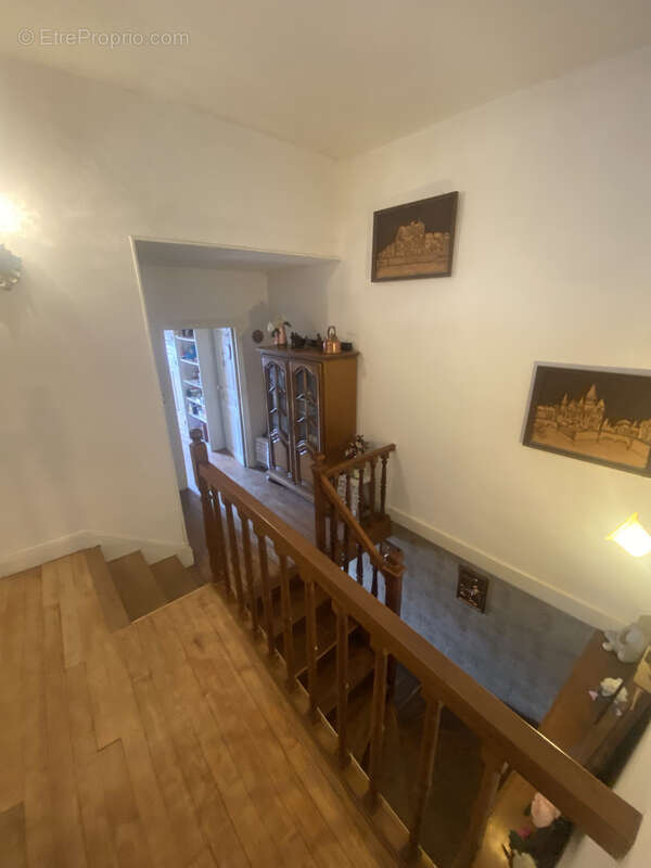 Maison de caractère avec dépendances   168 m2   Viager occupé - photo 12