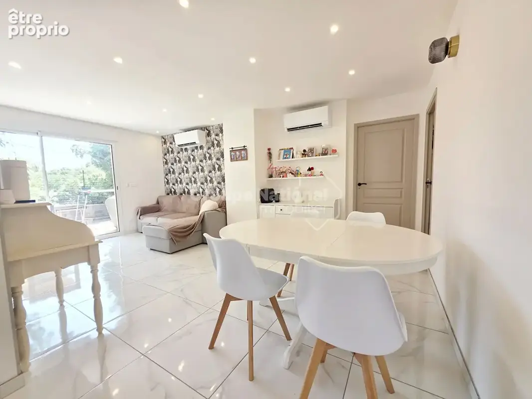 Maison de plain-pied rénovée,  80 m² , Miramas (13140) - photo 1