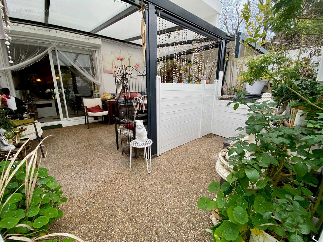 LA GRANDE MOTTE   Bel Appartement T3 de 60m2 avec un jardin de 20m2 à 2minutes de la MER! - photo 2