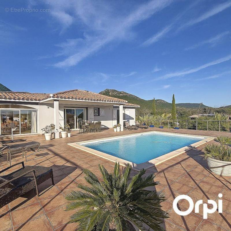 Maison à PORTO-VECCHIO