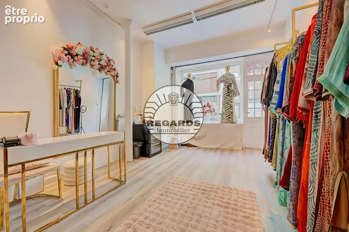 Commerce 22 m² à vendre à Paris-18e (75018) - photo 2