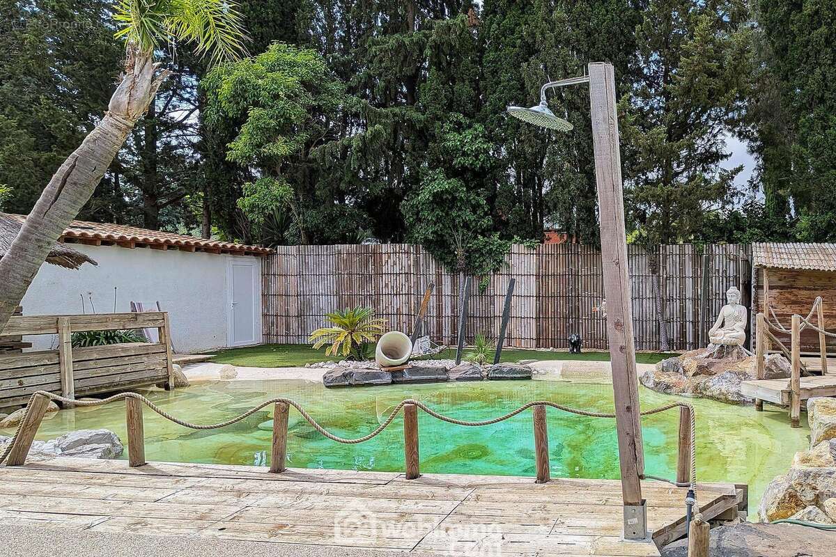 ...votre espace lagon, un jardin secret à l&#039;abri des regards - Maison à VILLENEUVE-LES-BEZIERS