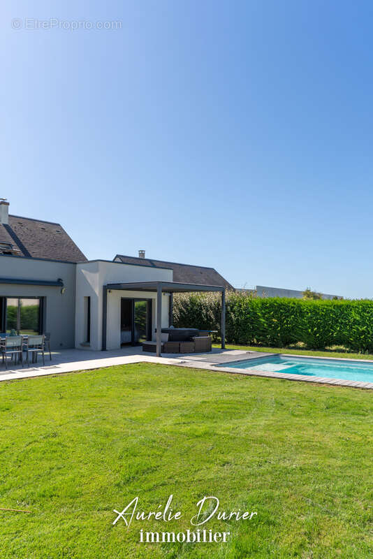 Maison à NOTRE-DAME-D&#039;OE