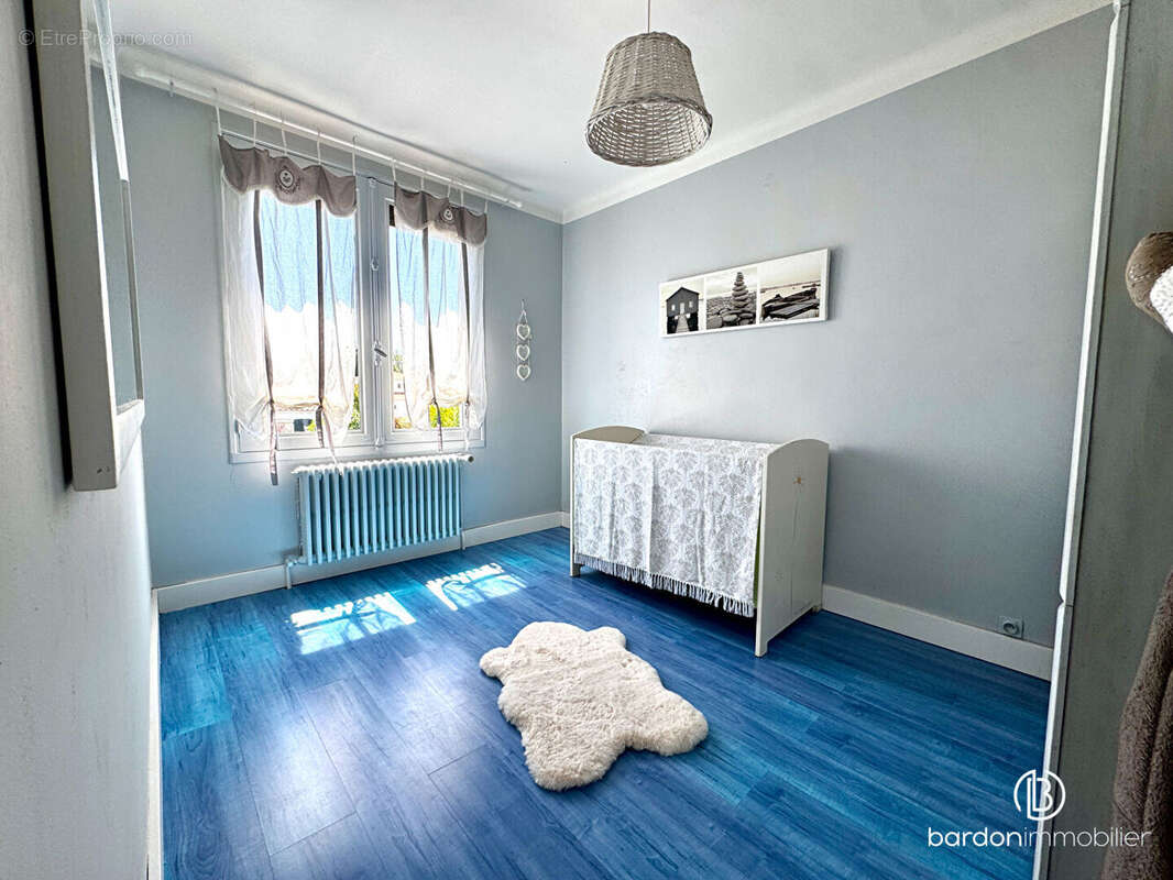 Maison 11 pièces -  208 m² - À seulement 1km des commodités de Challans - photo 6
