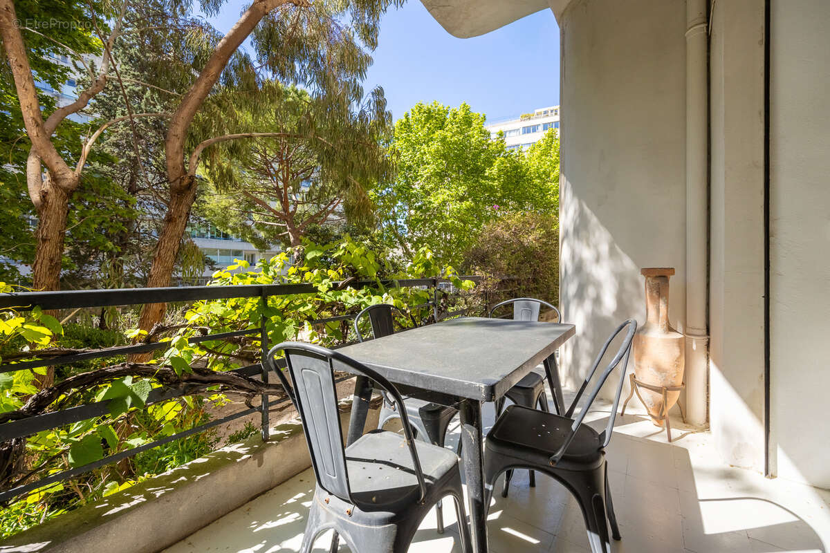 Appartement à MARSEILLE-8E