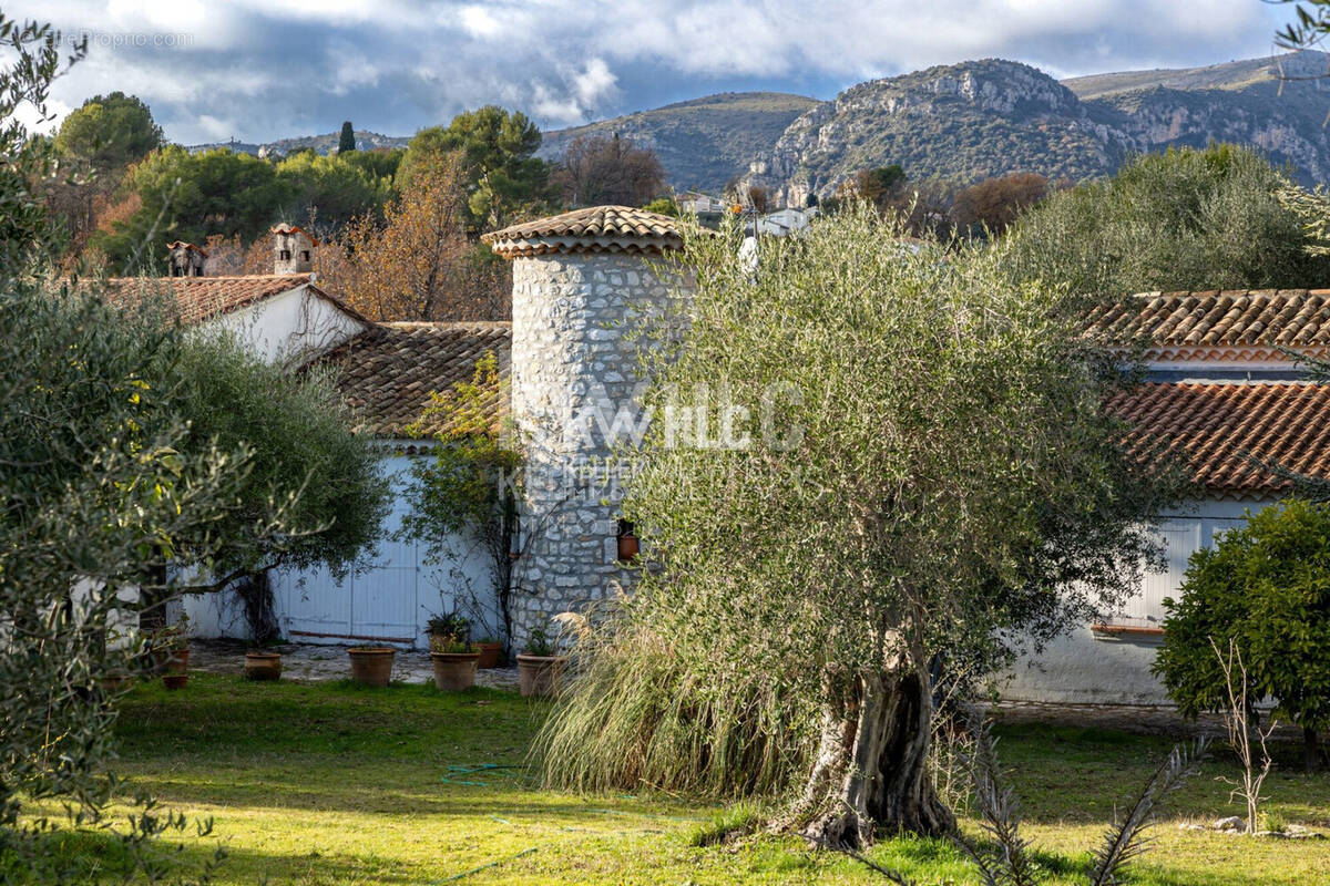 Maison à LA GAUDE