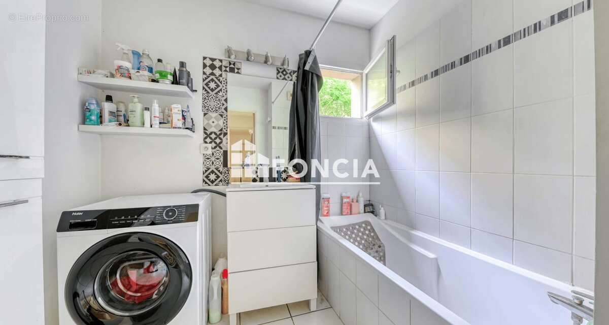 Appartement à BRON
