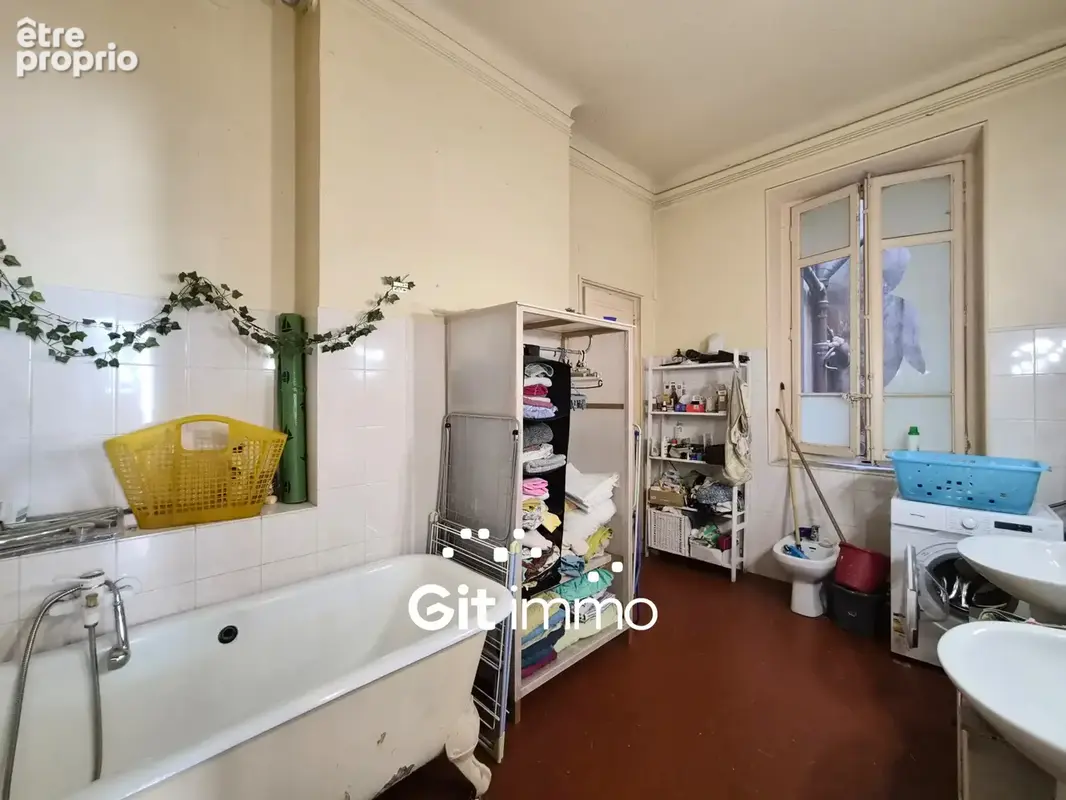 Appartement T5 de 153 m2 place Castellane - photo 10
