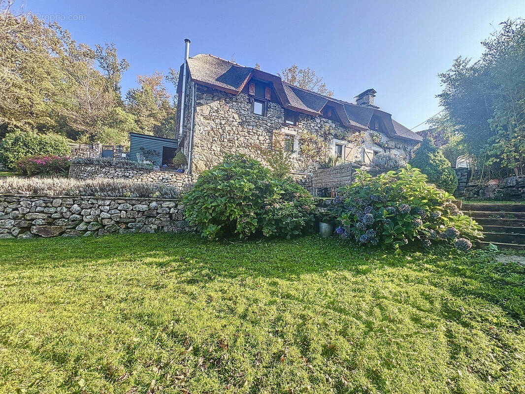 Maison à ANTIGNAC