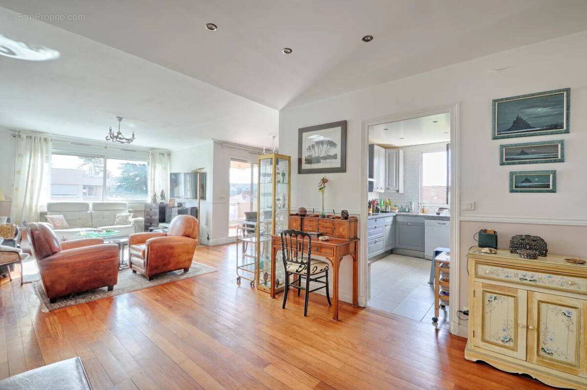 Appartement à SAINT-MAUR-DES-FOSSES